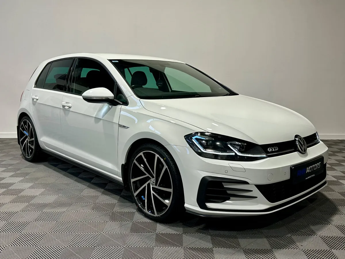 2017 VOLKSWAGEN GOLF GTD DSG - Image 2