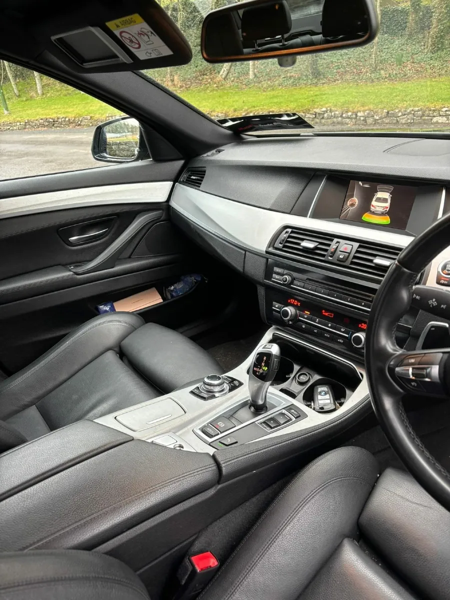 BMW 5-Series 2017 - Image 2