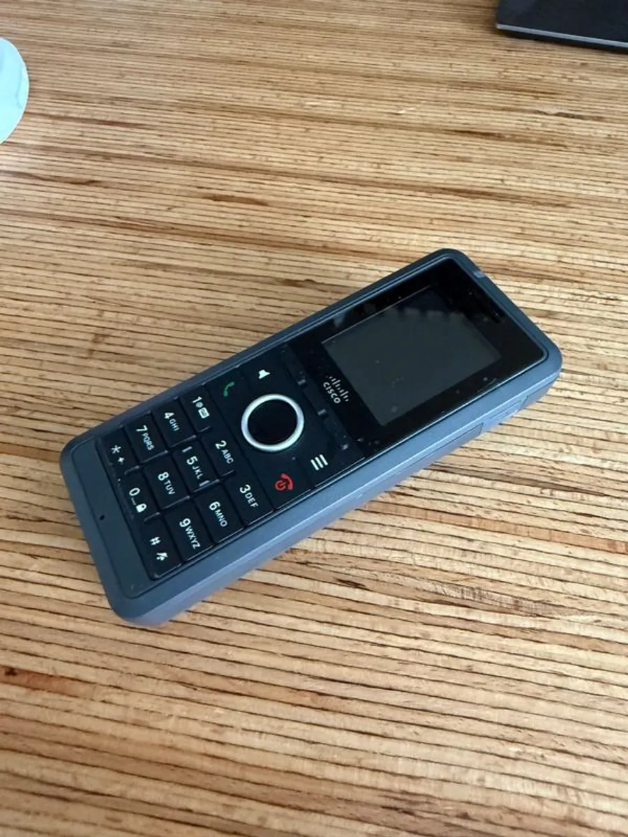 Cisco VIOP company full kit including DECT phones and bases - Image 3