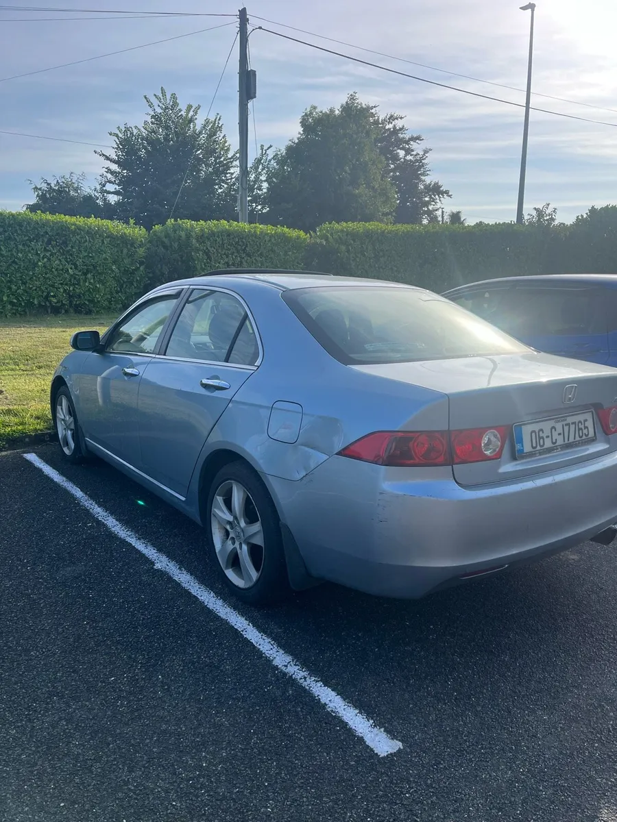 Car - Image 2