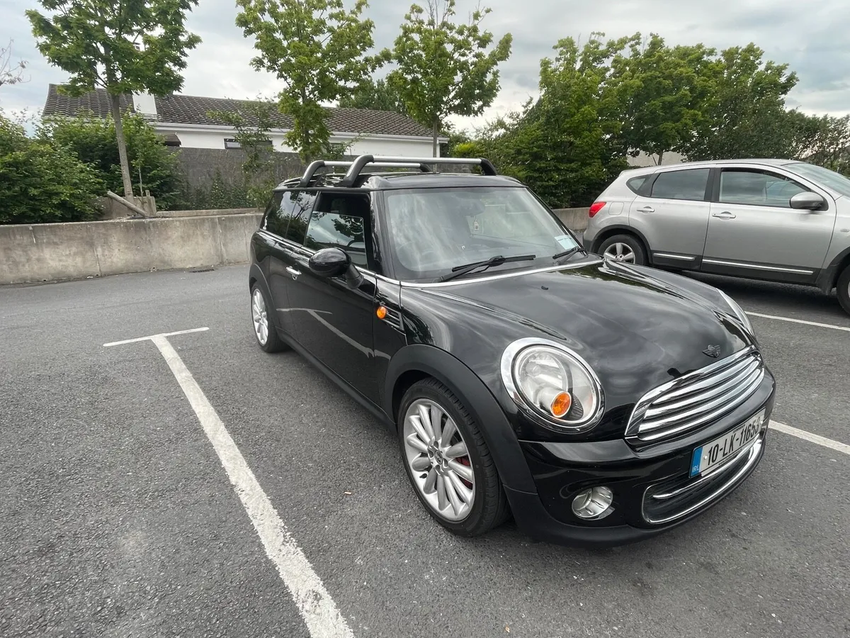 Mini Cooper 2010 automatic - Image 1