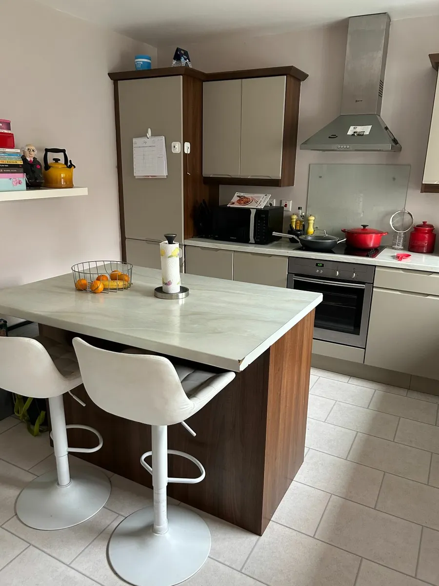 Kitchen to go - All offers considered - Image 2