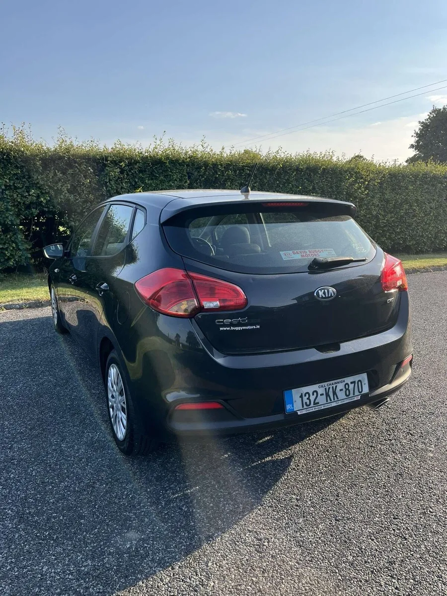 car - Image 4