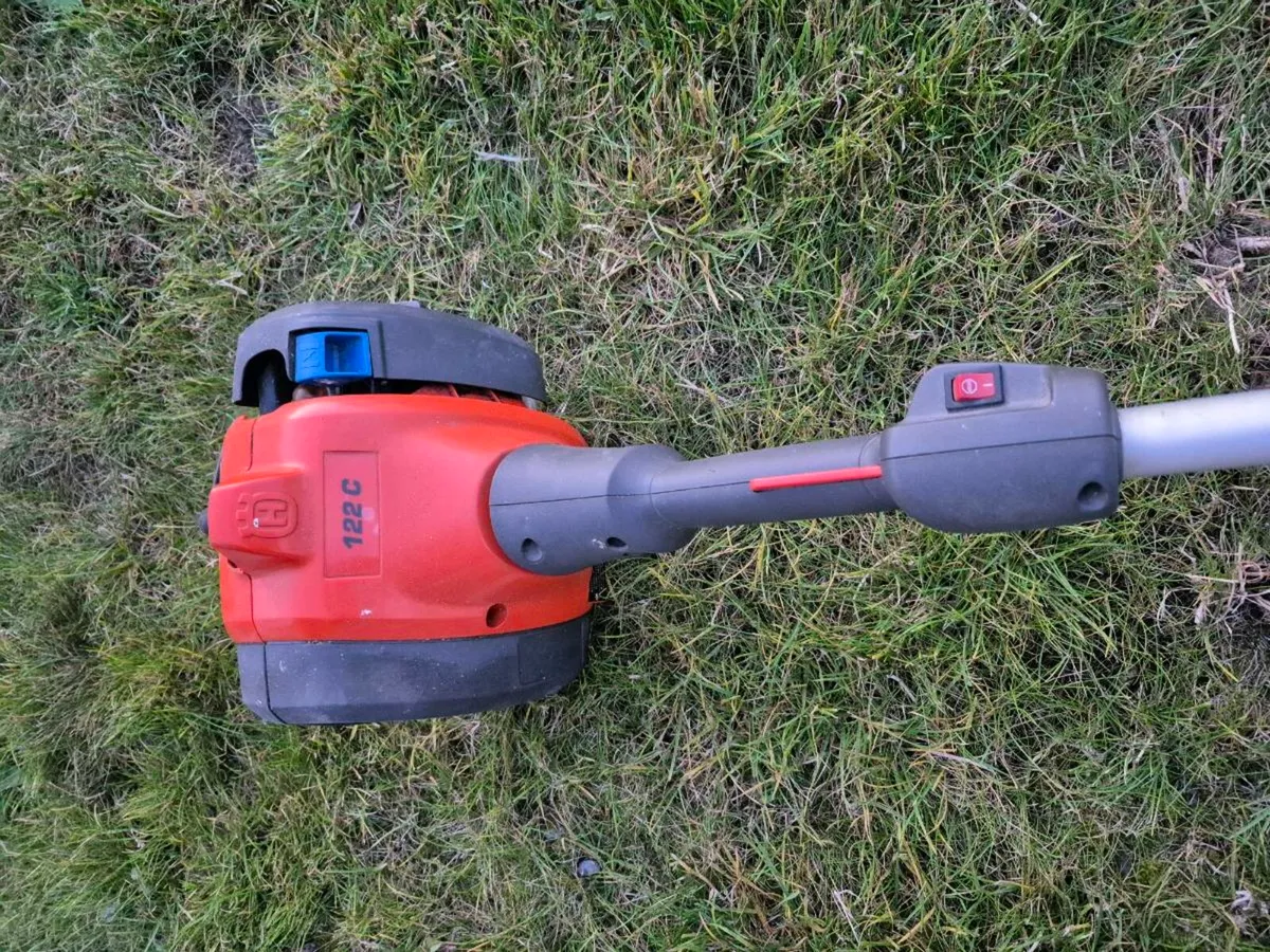 Husqvarna petrol trimmer - Image 1