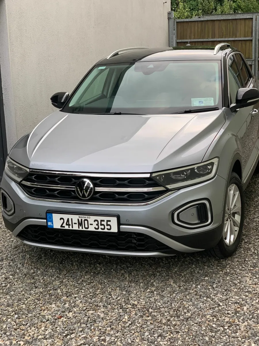 Volkswagen T-Roc 2024 - Image 1