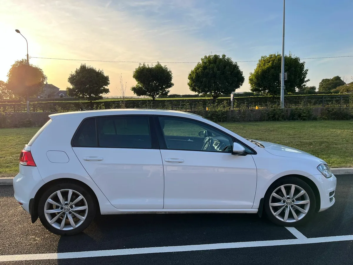 2016 Volkswagen Golf Highline 1.6TDI - Image 4
