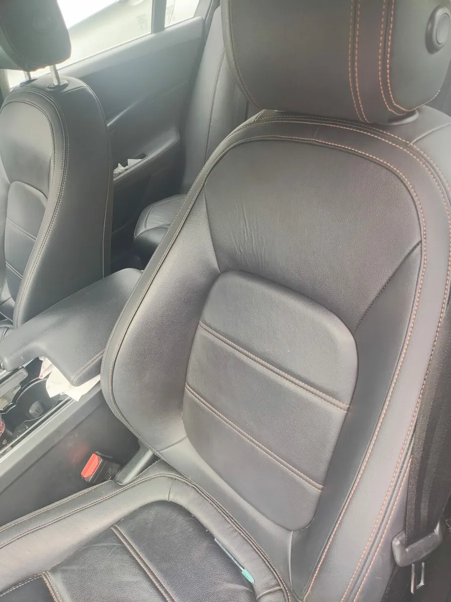Jaguar 2018 xe genuine reason for sale - Image 2