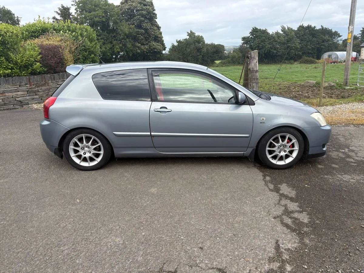 2004 Toyota Corolla - Image 2