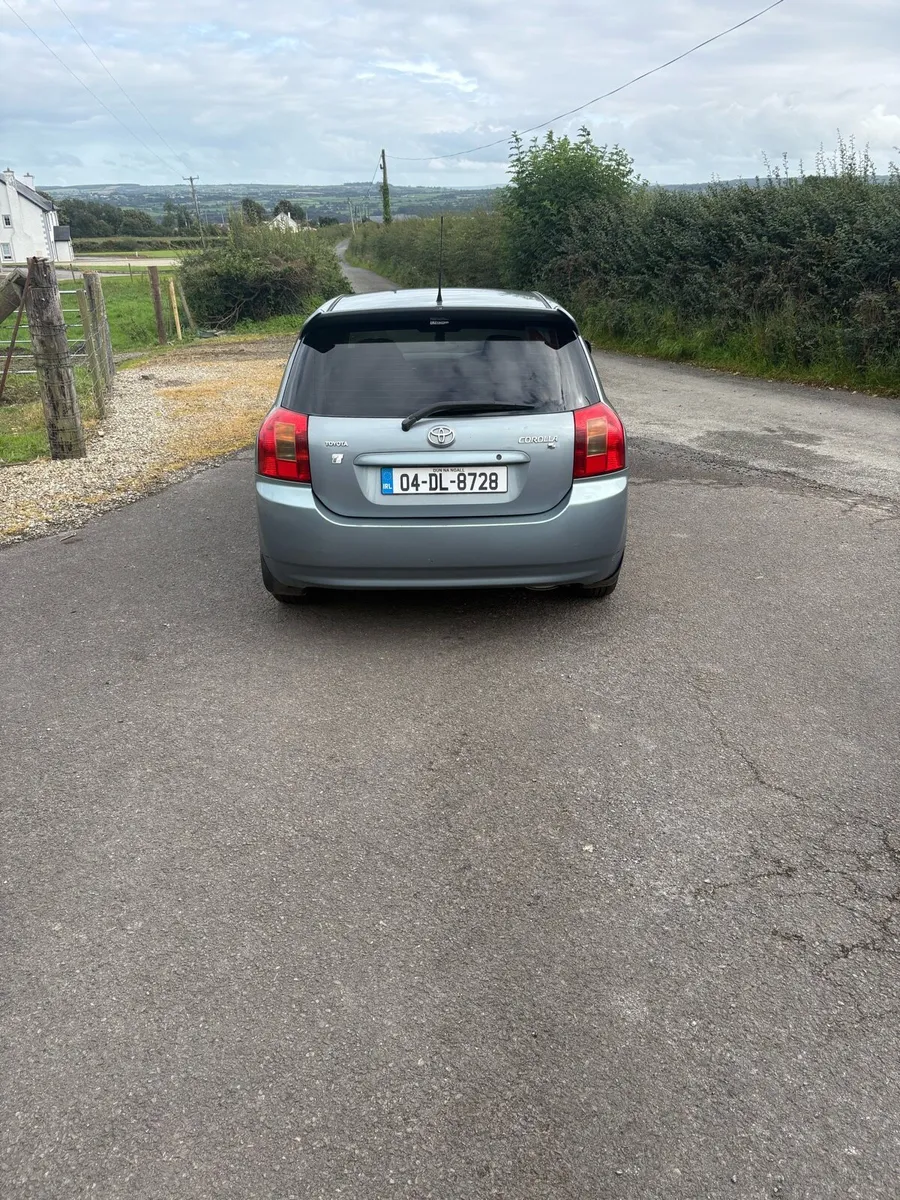 2004 Toyota Corolla - Image 4