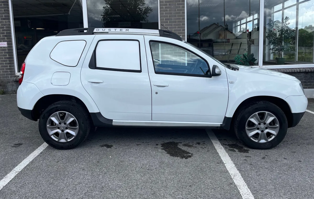 Dacia Duster Signature 4WD - Image 2