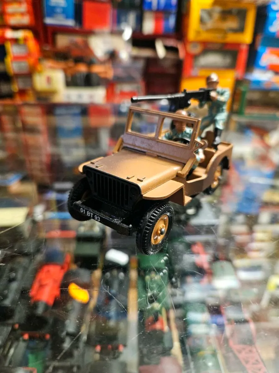 Britain's United Nations Landrover Jeep - Image 1