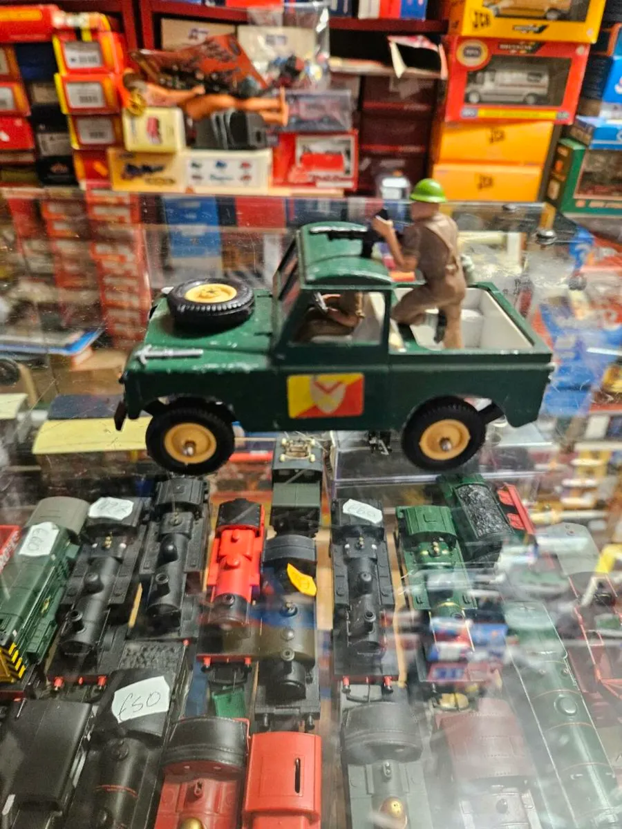 Britain's British Army Landrover - Image 3