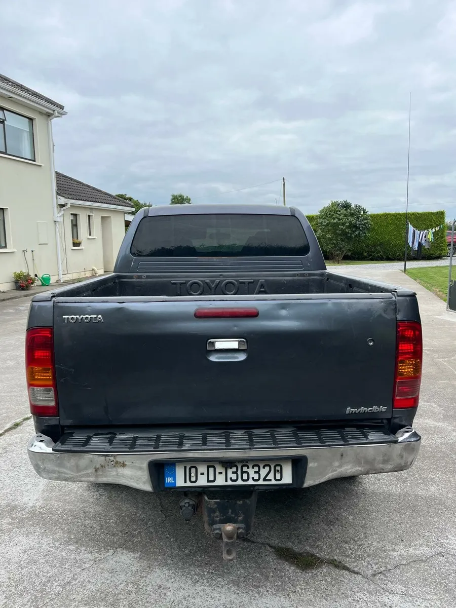 Toyota hilux - Image 4