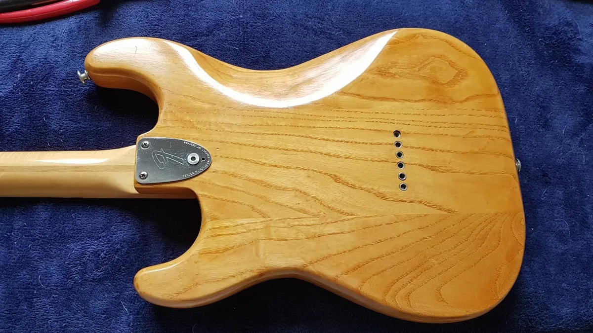 1977 Fender Stratocaster - Image 3