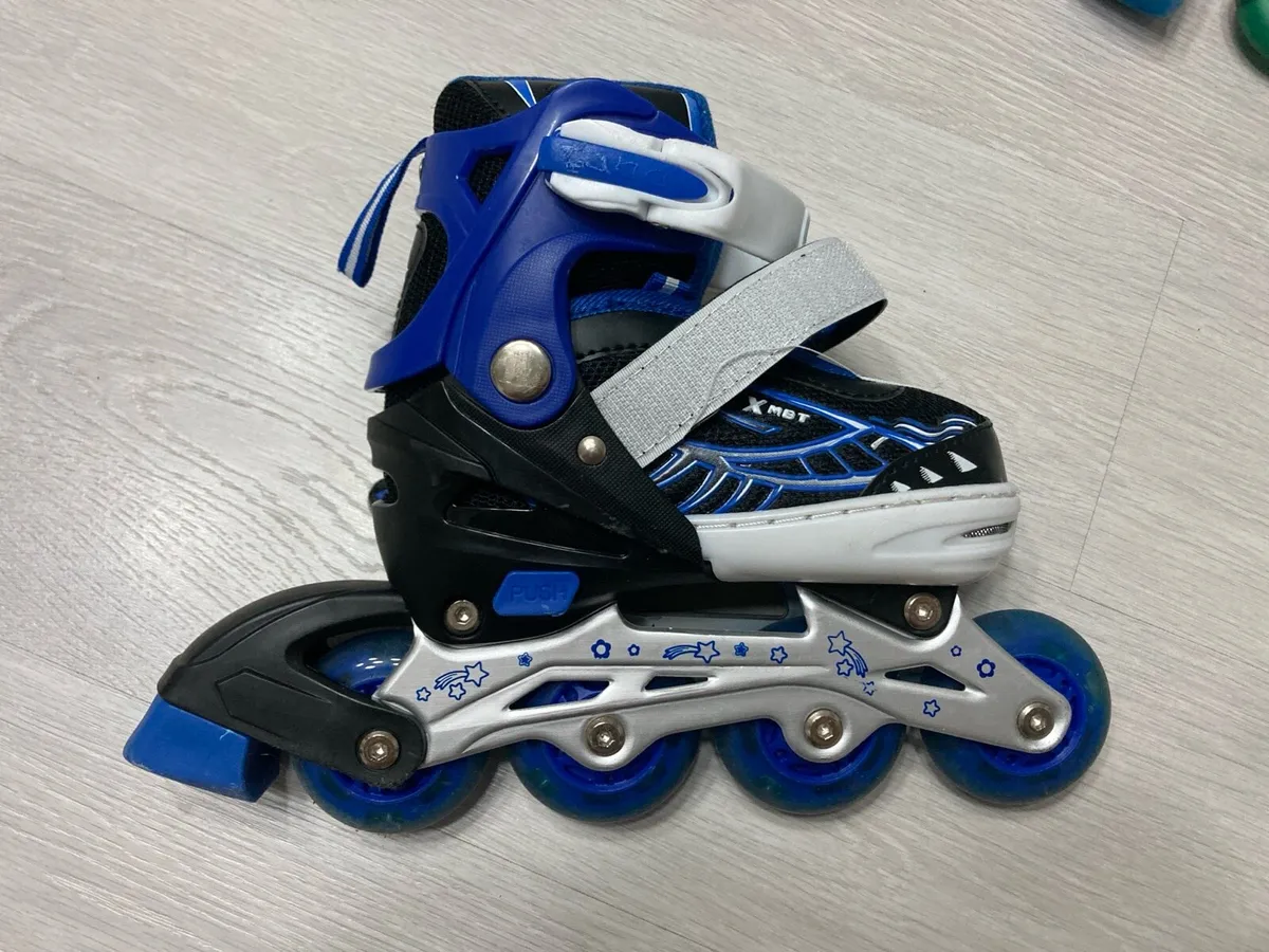 Child Adjustable skates with helmet and more - Image 2