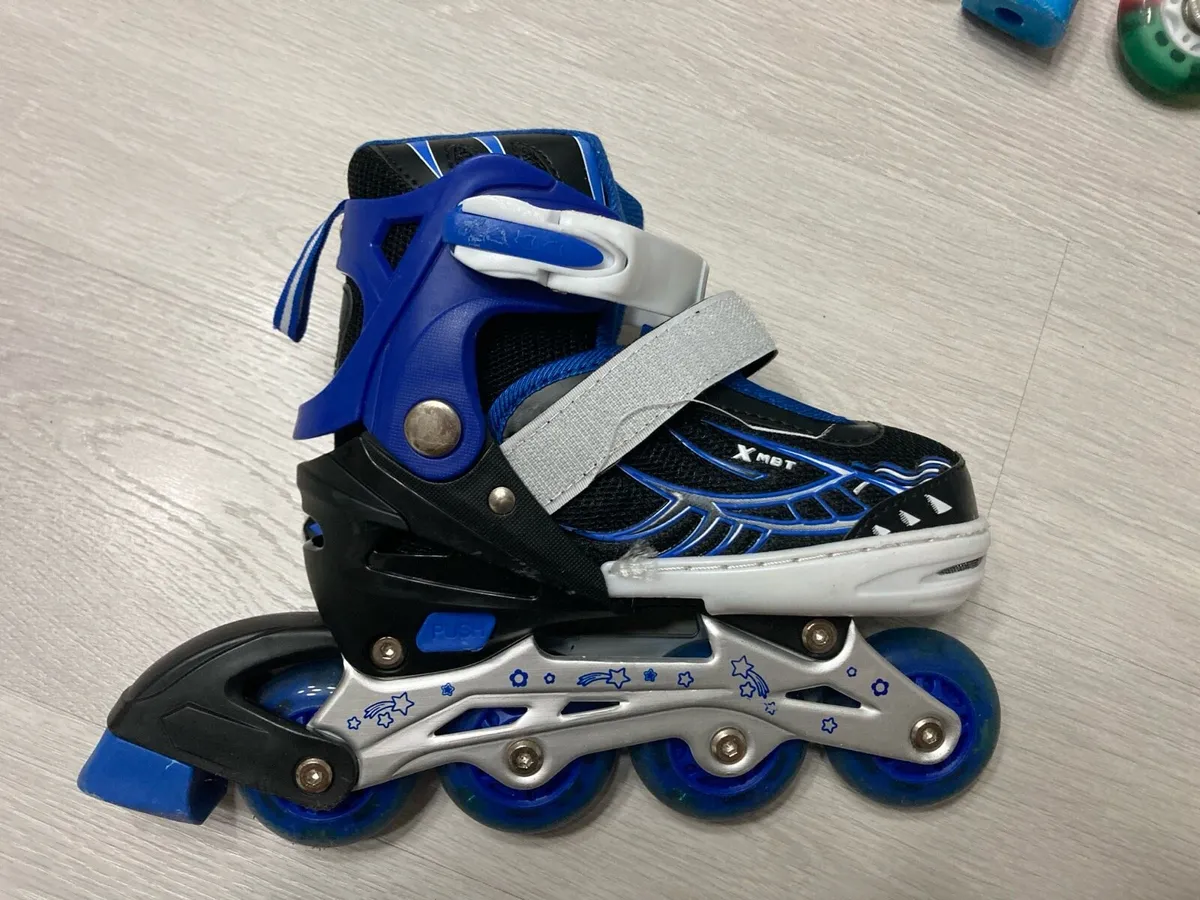 Child Adjustable skates with helmet and more - Image 3