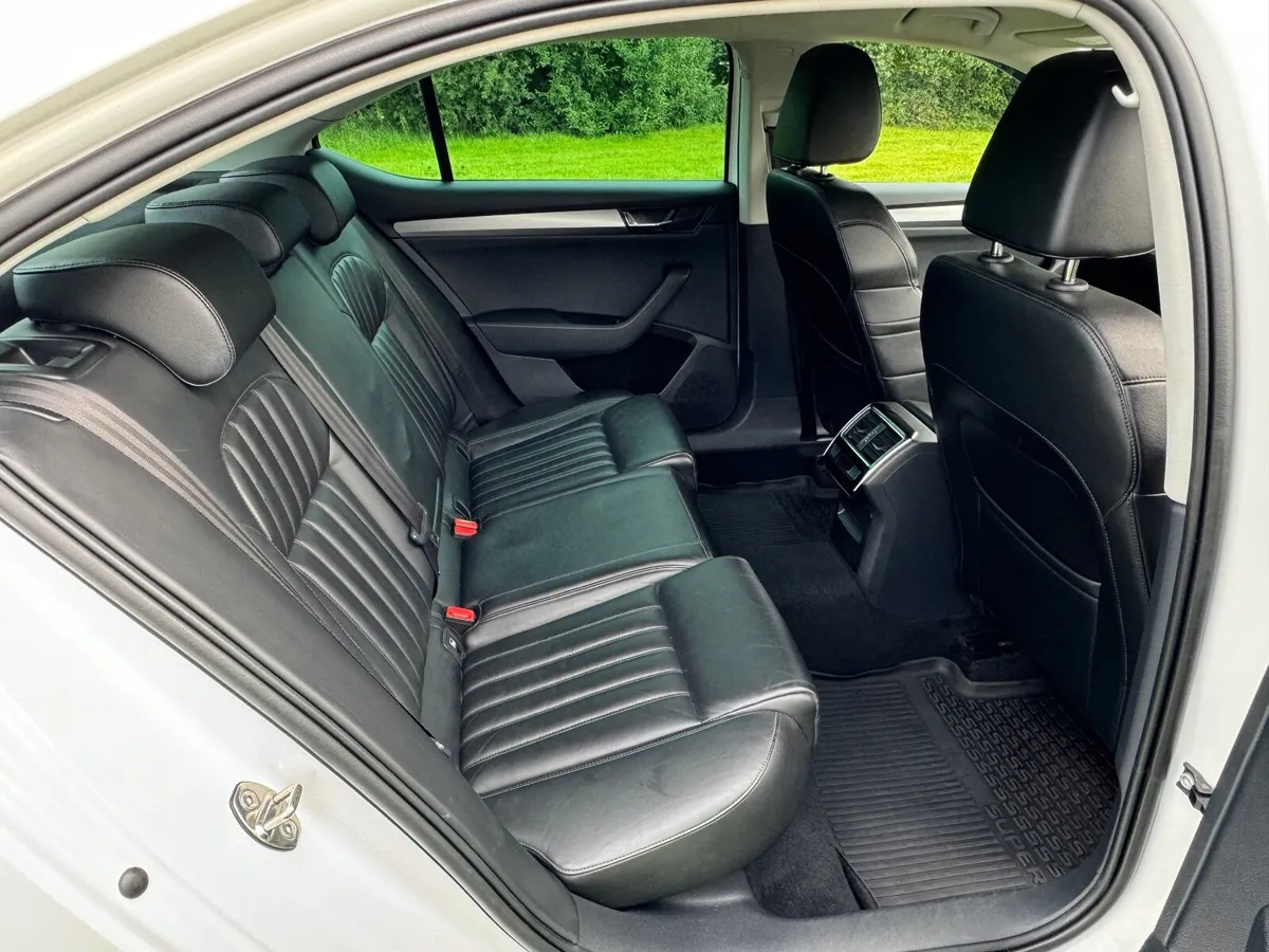 Skoda Superb 2018 QUICK SALE - Image 3