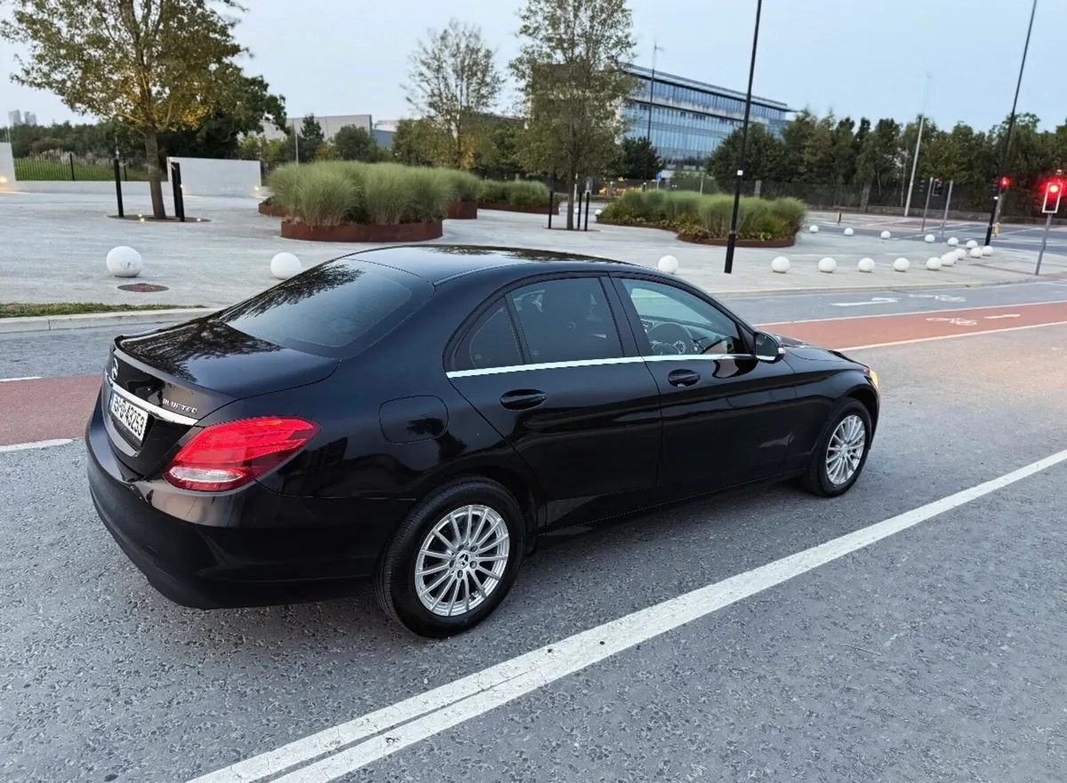 2015 C class Mercedes Benz c200 Bluetec 1.6 Diesel - Image 2