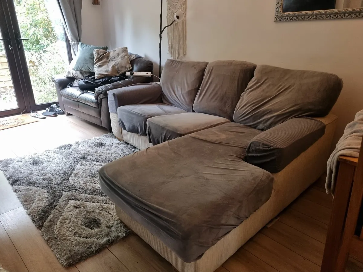 L shaped sofa - Image 2