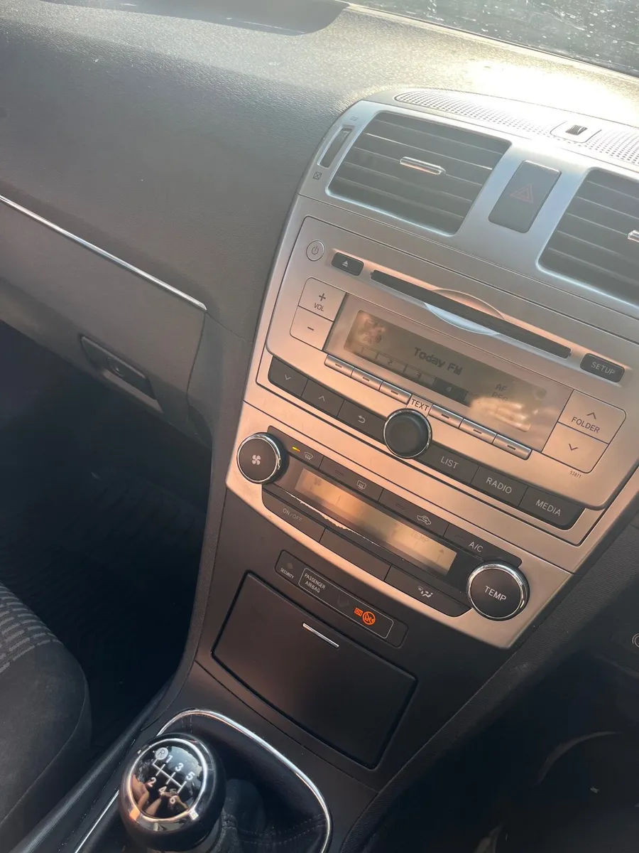 Toyota Avensis 2013 - Image 4