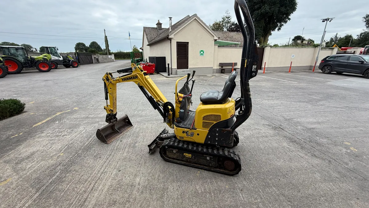 Yanmar SV08 Micro Digger - Image 4