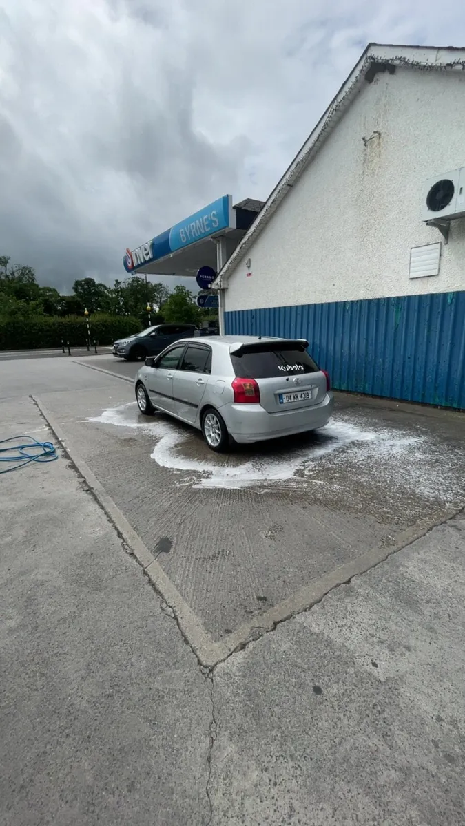 E12 corrolla - Image 2