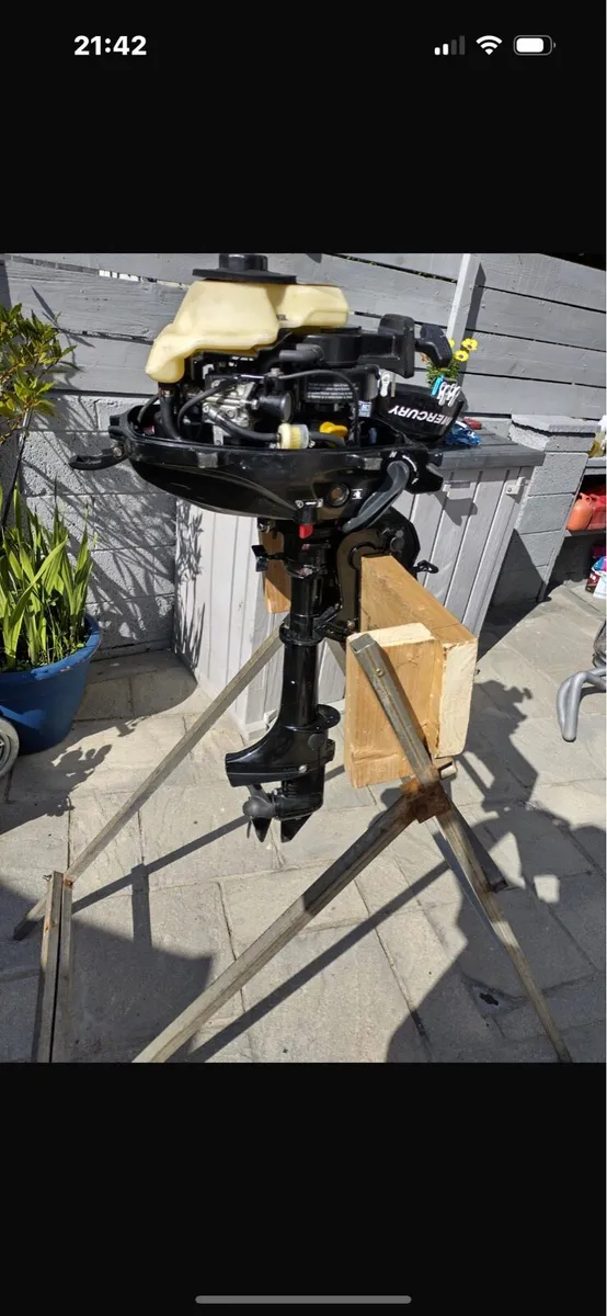 Dinghy with 2019 Mercury 2.5 HP Outboard Engine - Image 3