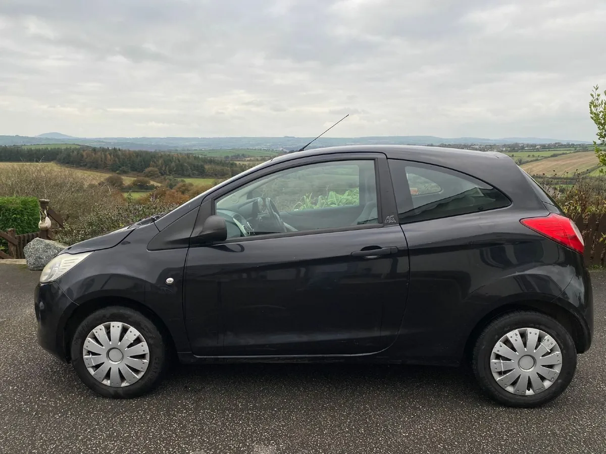 Ford KA 2010 - Image 2