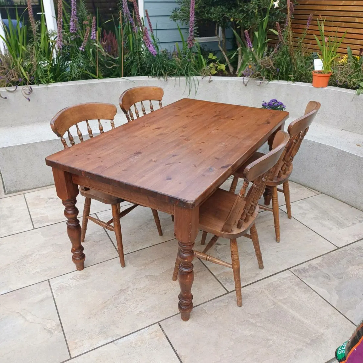 Kitchen table and four chairs - Image 4