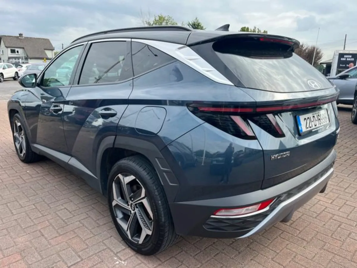 Hyundai Tucson HYBRID Executive Plus 2tone 5DR Aut - Image 3