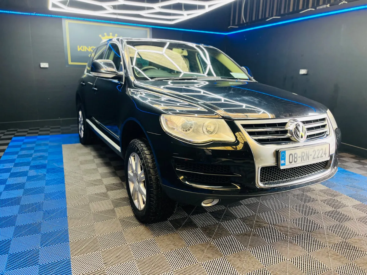Vw Touareg 2.5 TDI,Automatic,NCT 10/26,Tax 06/26 - Image 3