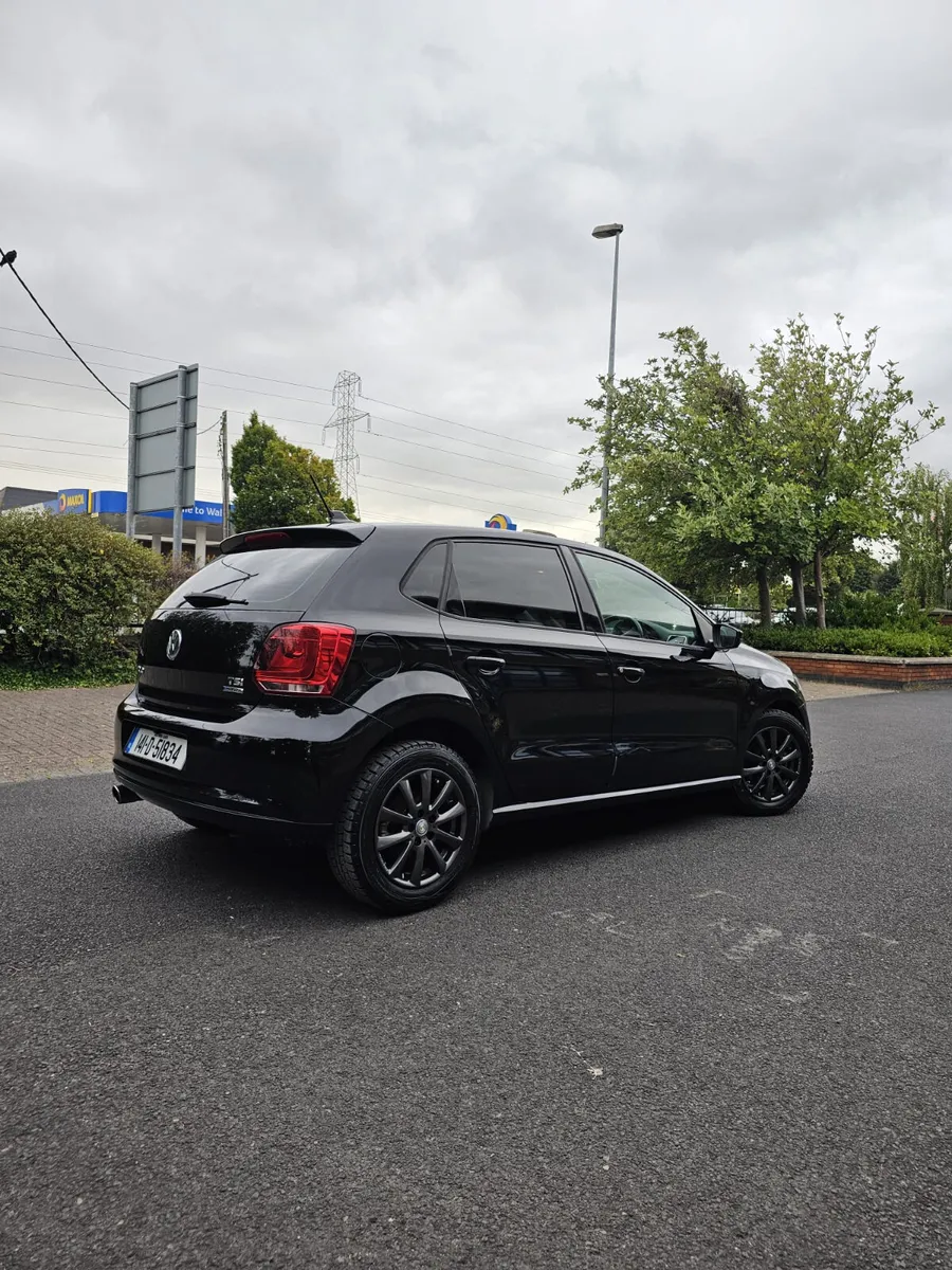 Volkswagen Polo 2014 Automatic - Image 2