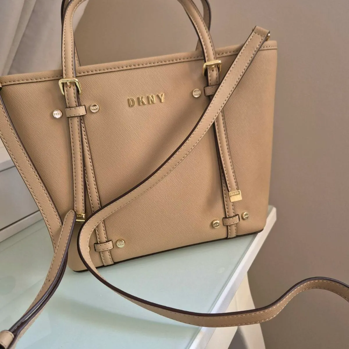 Dkny bag cream leather brand new - Image 1