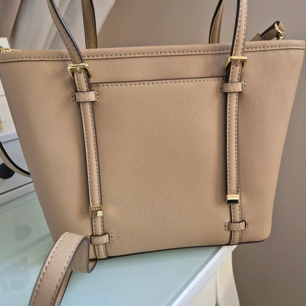 Dkny bag cream leather brand new - Image 2