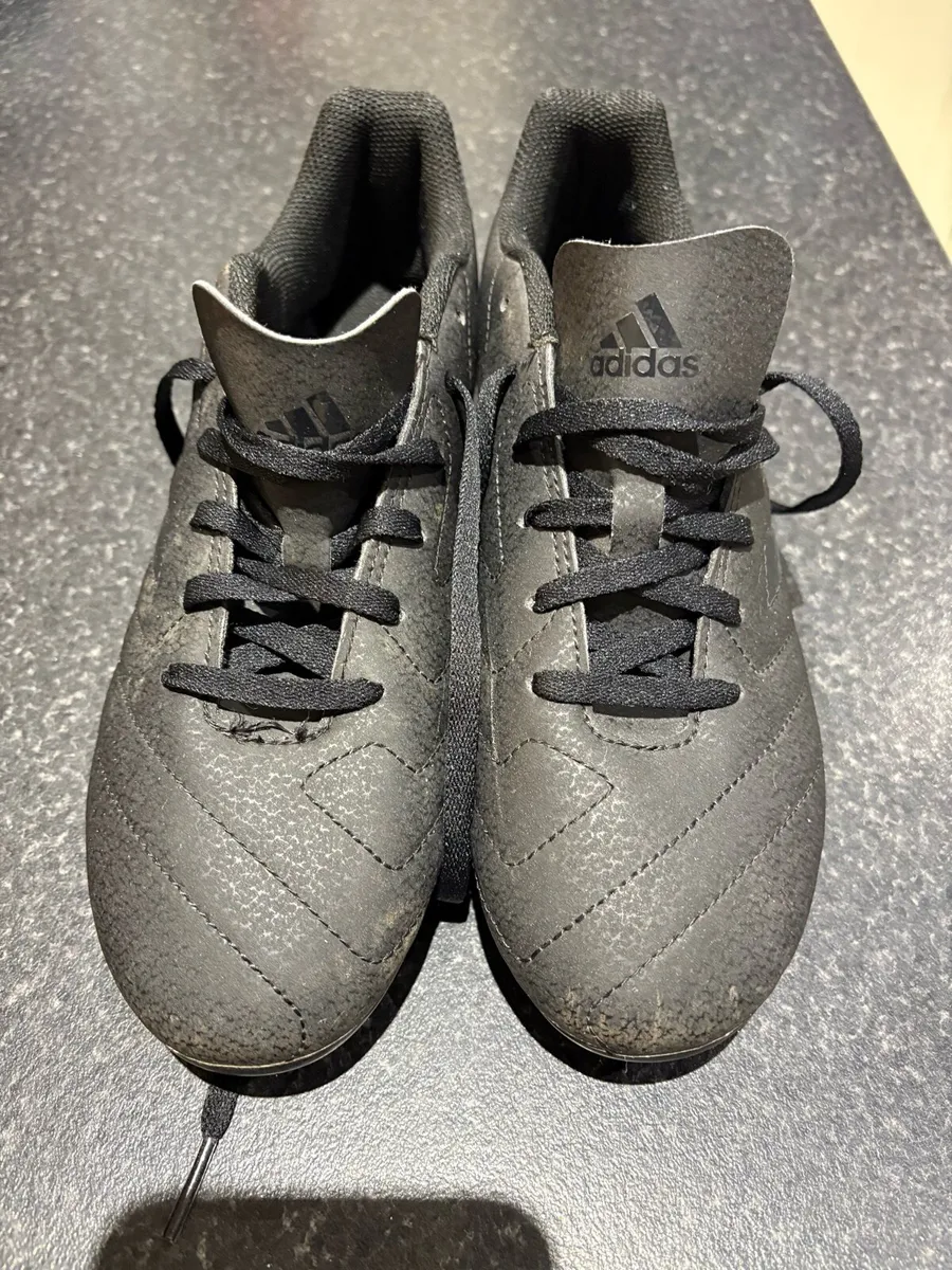 Football boots - Image 1