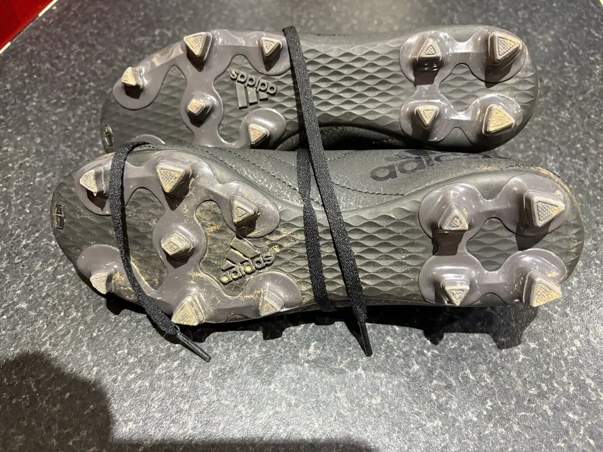 Football boots - Image 3