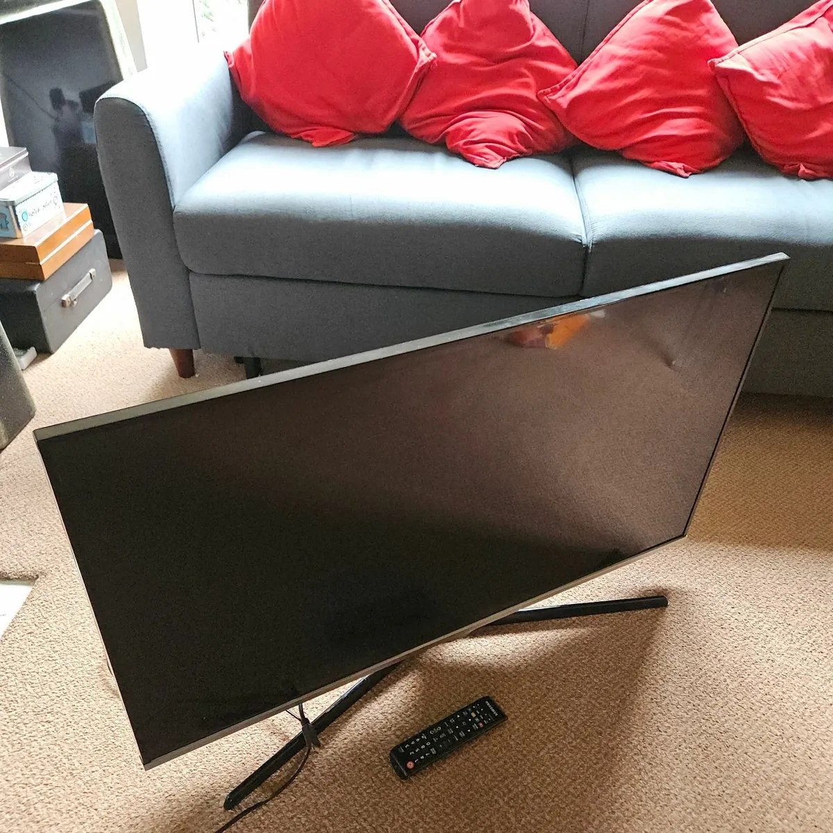 Samsung TV - 40" (non smart TV) - Image 1