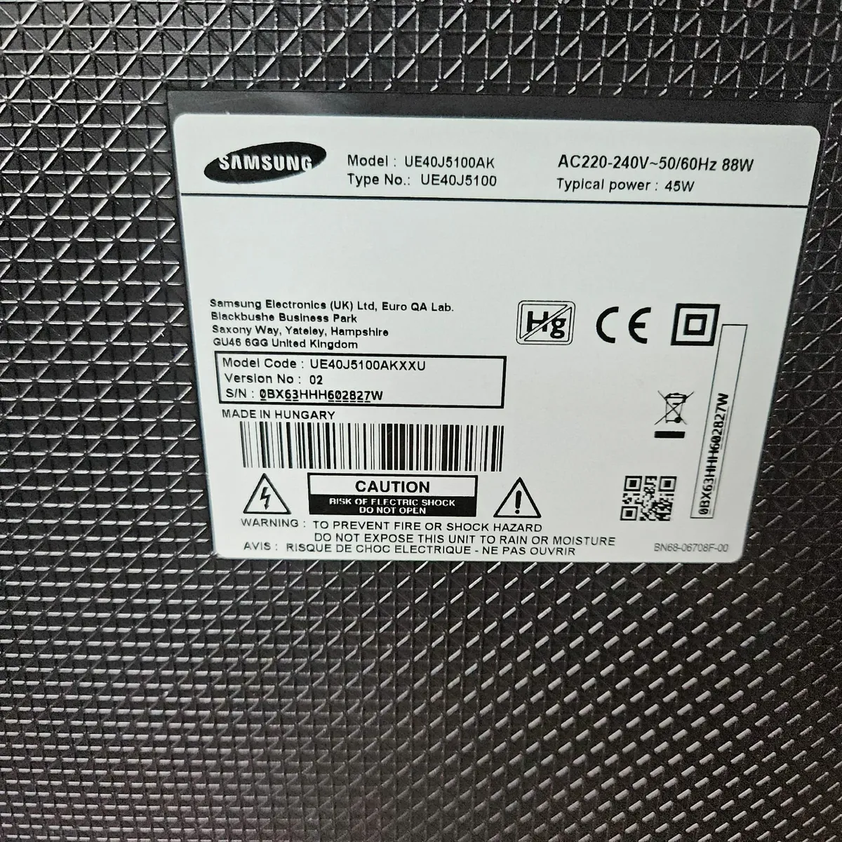 Samsung TV - 40" (non smart TV) - Image 2