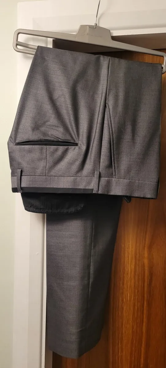 River Island men's suit - Image 3