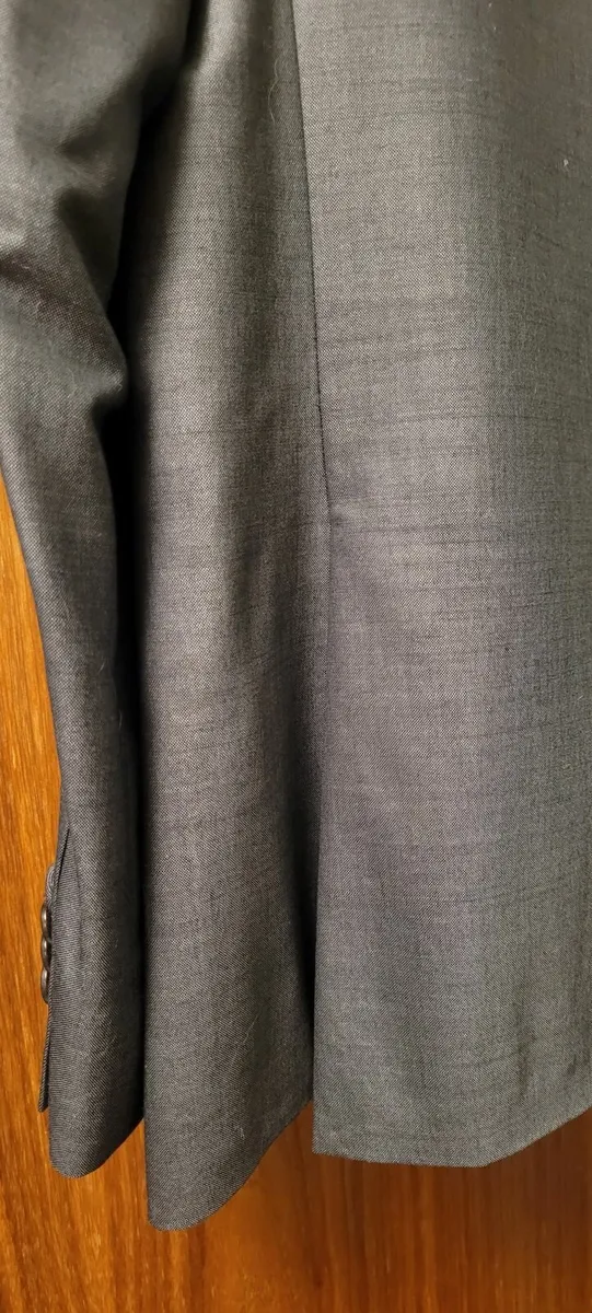 River Island men's suit - Image 4