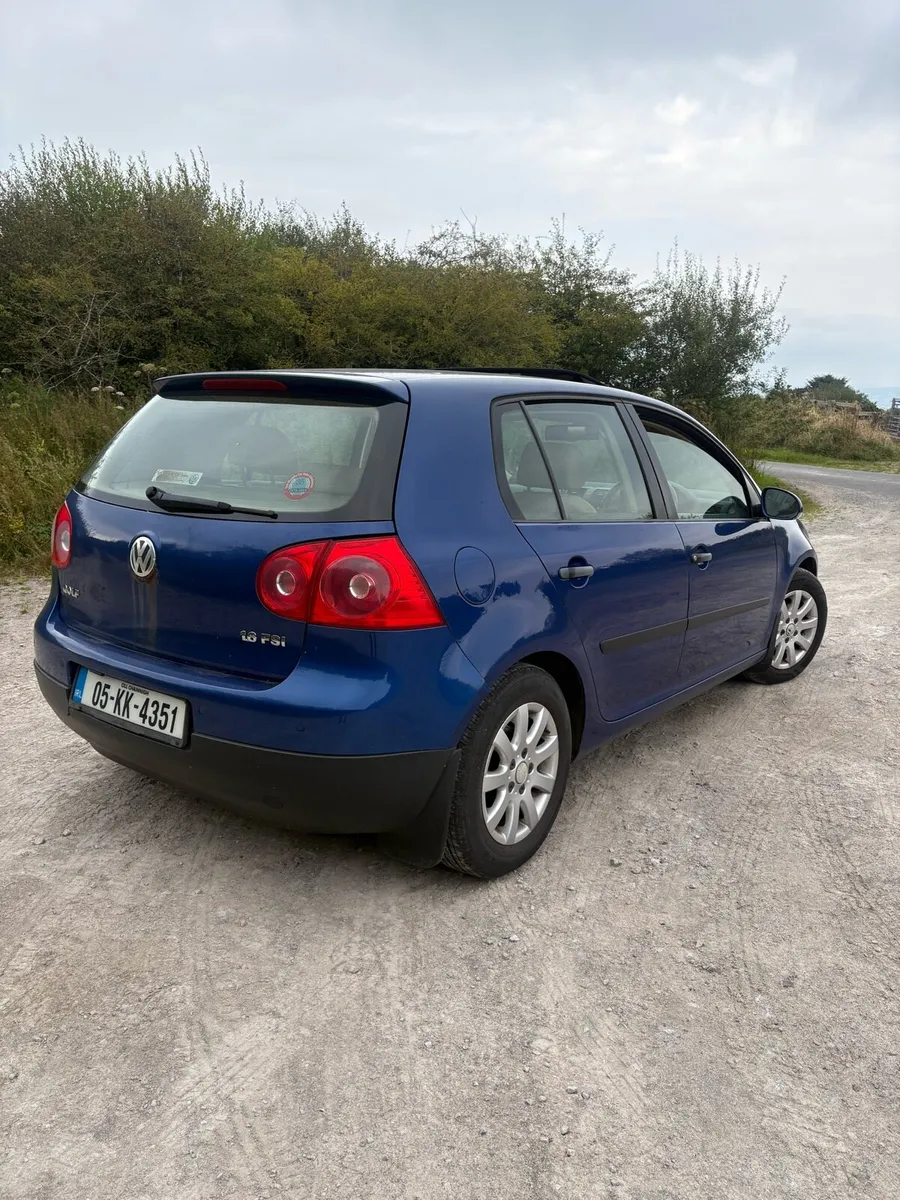 Volkswagen Golf 1.6 FSI - Image 1