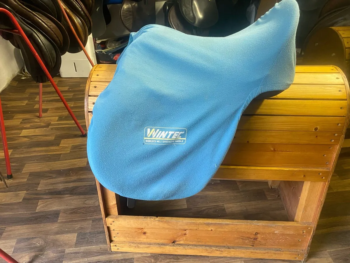 17” Wintec 500 brown adjustable saddle - Image 1