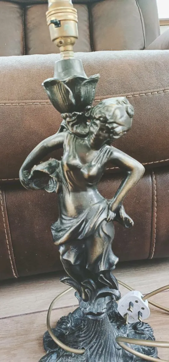 Antique lamps - Image 3