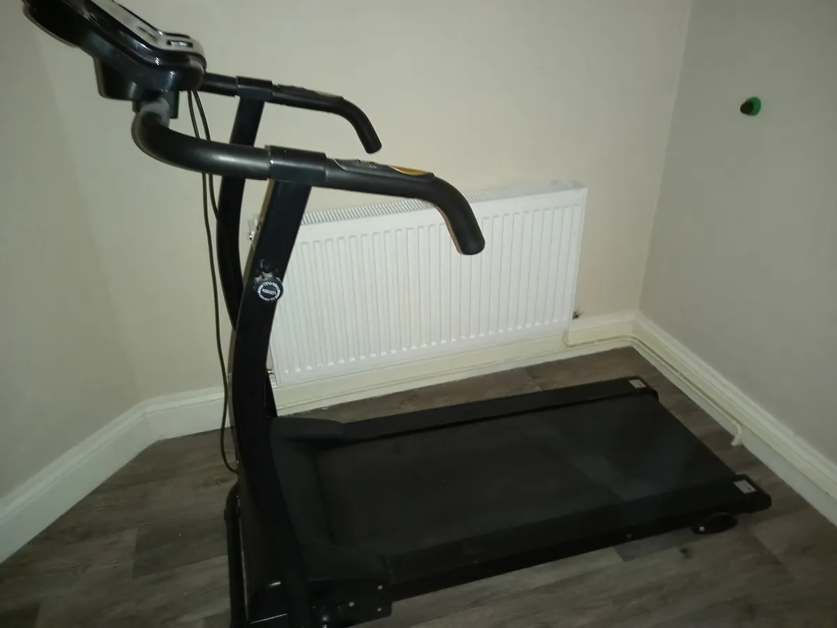 Treadmill in Perfect Working Order - Image 4