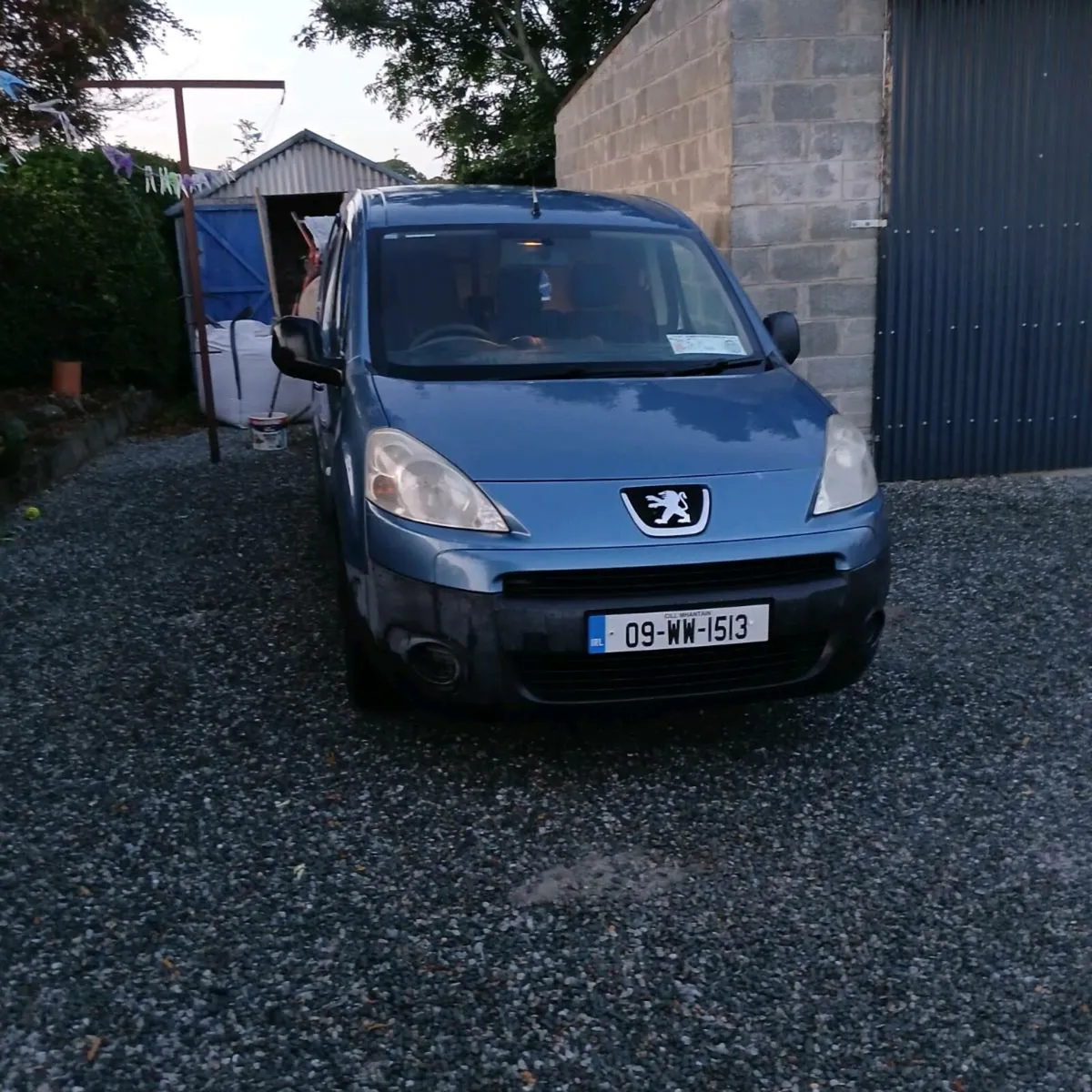 Van - Image 3
