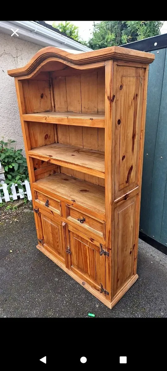 Kitchen dresser
