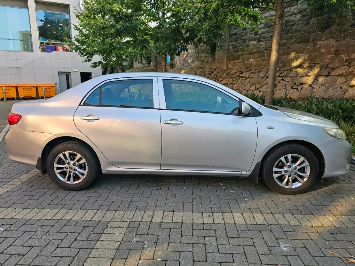 Toyota Corolla 2010 Manual/ Low Mileage/ 63k miles - Image 3