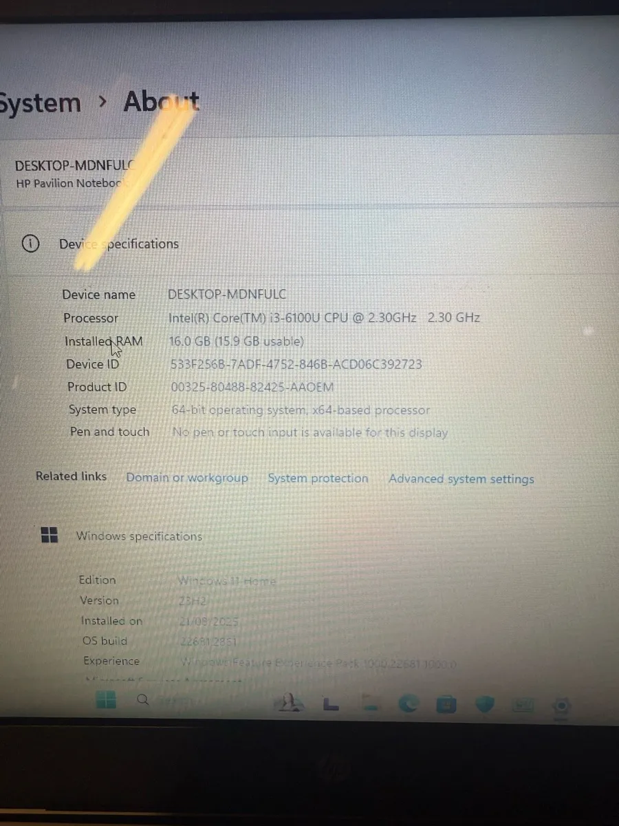 Laptop - Image 3