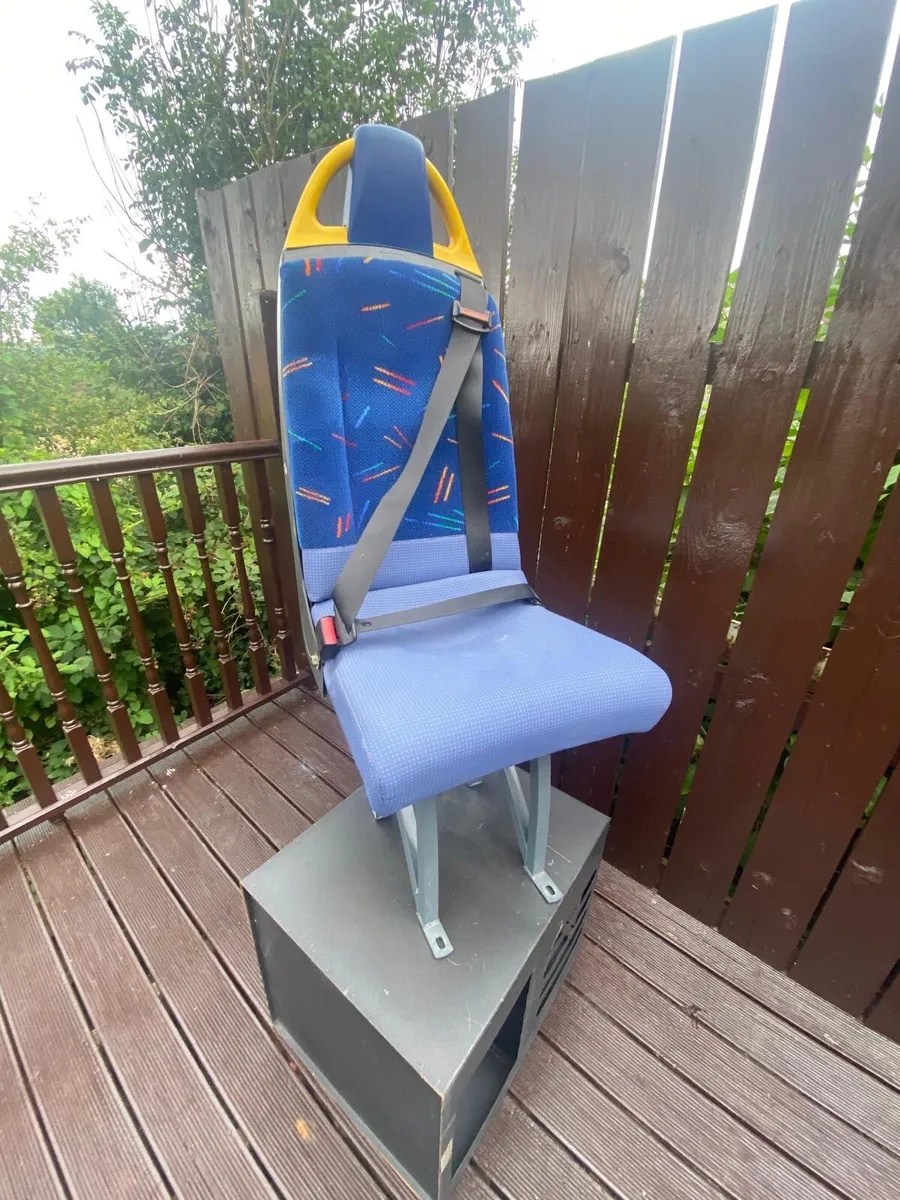 Mini bus seats - Image 1