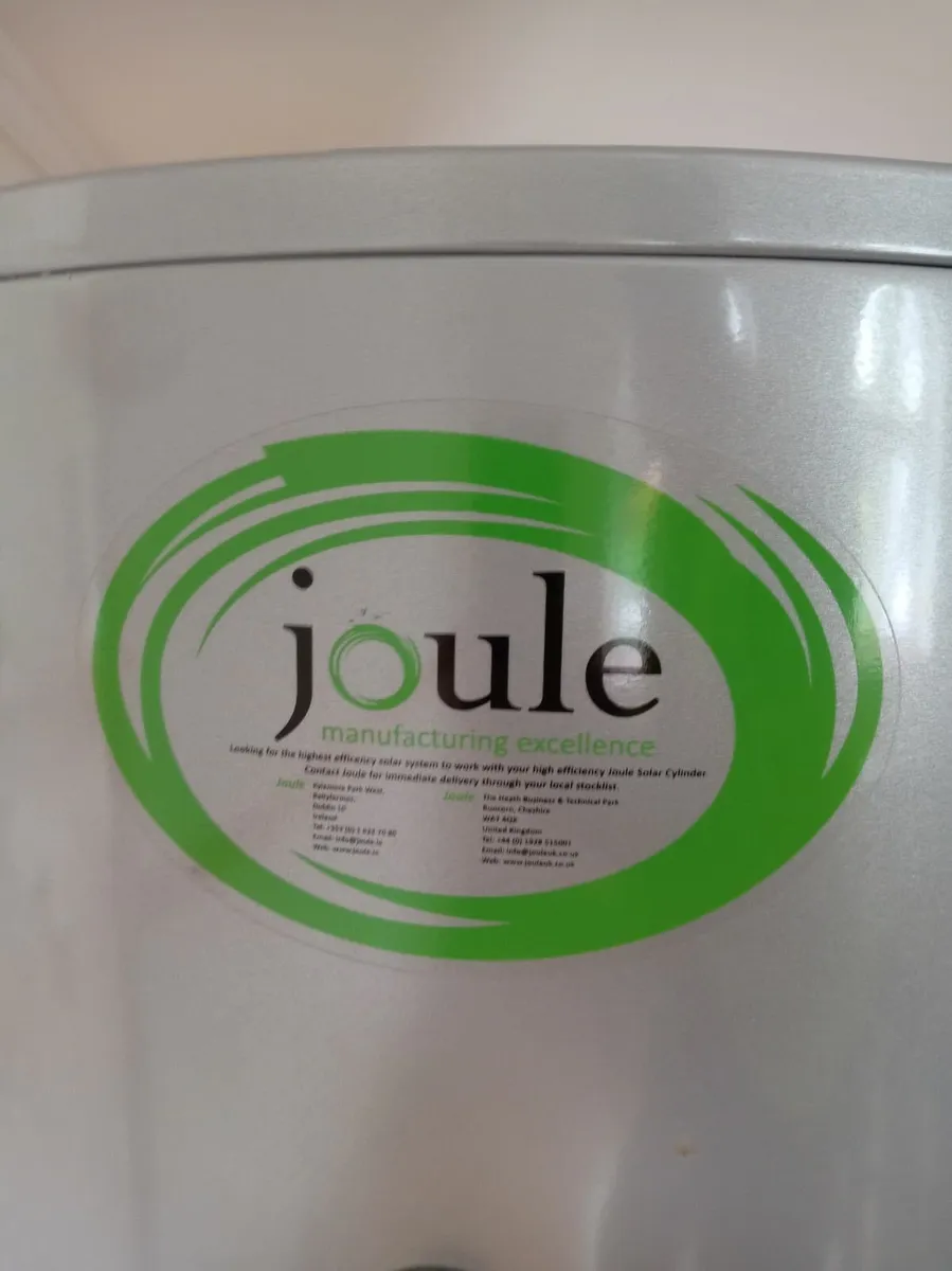 Hot water cylinder - Image 1